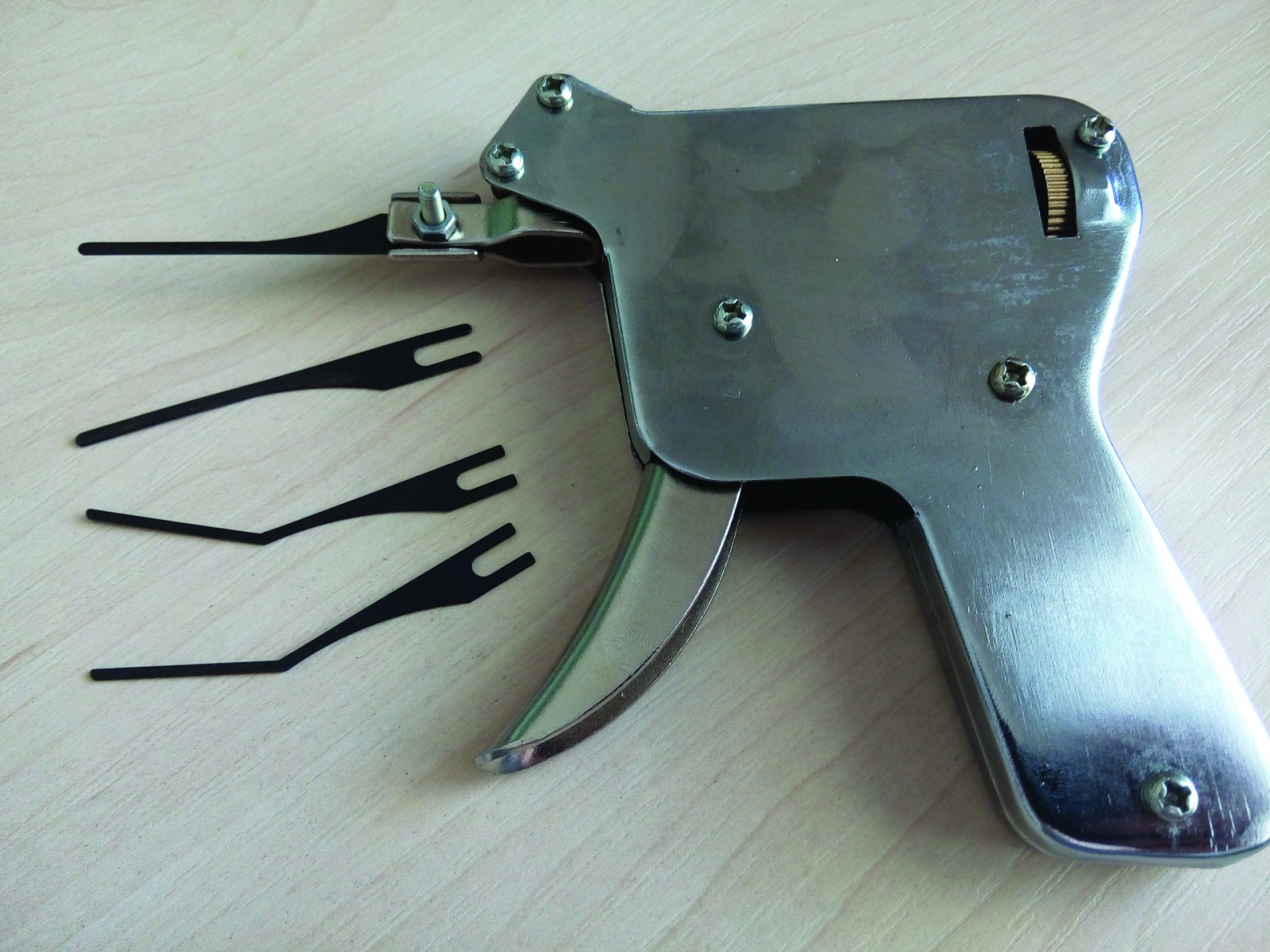 Скрытые камеры и их обнаружение, жучки, локпикинг, клонирование ключей, RFID и магнитных карт - 8